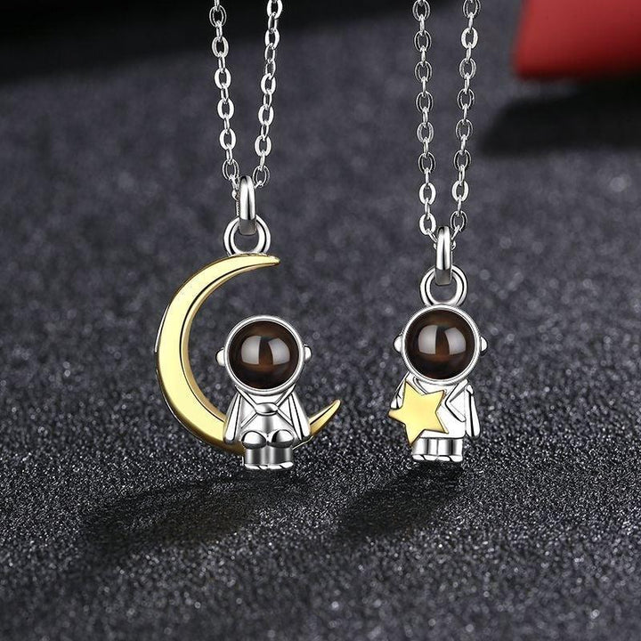 Gepersonaliseerde Foto Projectie Ketting - Astronaut en Maan Ster - Remigifts